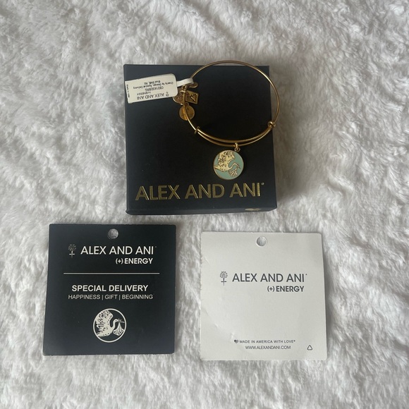 Alex and Ani Jewelry - NWT Alex and Ani + Energy - Special delivery Stork Charm Bracelet 2014 edition